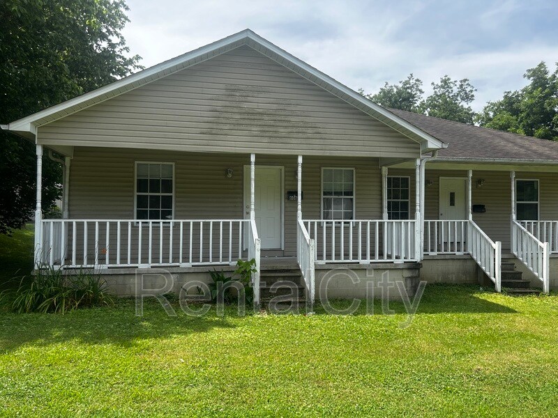 606 E Cooper St Unit B, Brownsville, TN 38012 Condo for Rent in