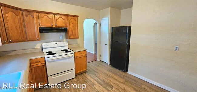 Building Photo - 2 br, 1 bath House - 1029 Tropic Street