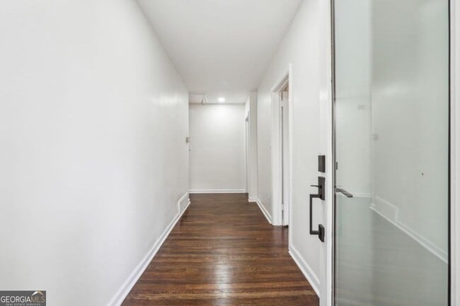 Building Photo - 1201 Poplar Grove Dr NE