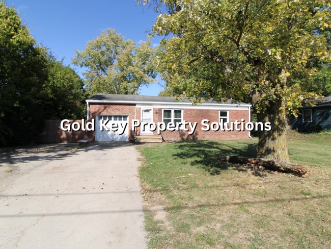 Building Photo - MUNCIE 2 BR 1 BA House with Central Air an...