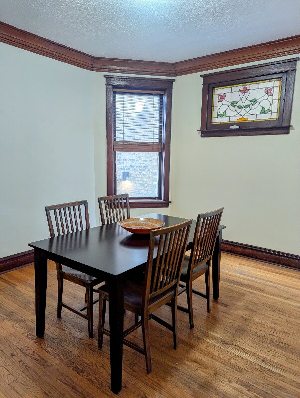 Foto del edificio - 3619 N Claremont Ave