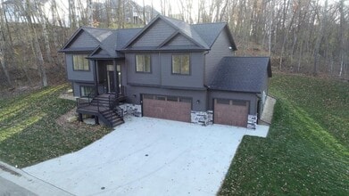 Building Photo - 2153 Ponderosa Dr SW