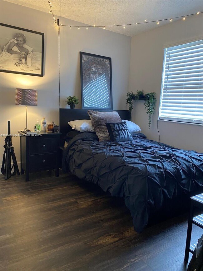 Building Photo - 10321 NW 11th St