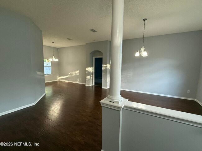 Foto del edificio - 9339 Whisper Glen Dr