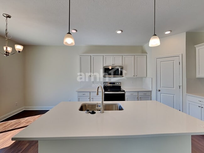 Building Photo - 8081 Minnow Trl