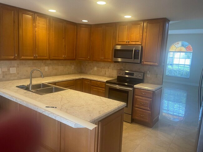 Building Photo - 10812 Buttonwood Lake Dr