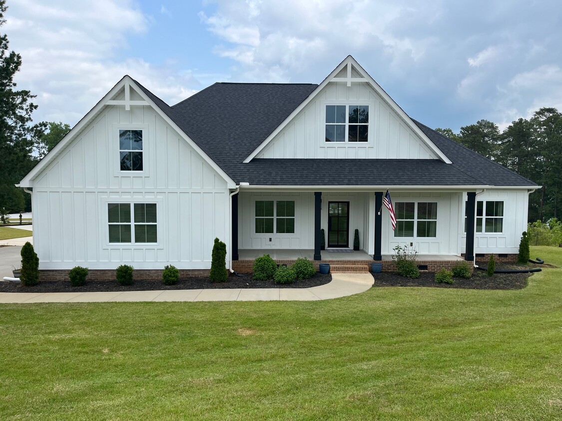 Primary Photo - 335 McAlister Rd