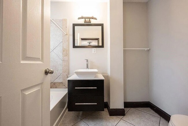 Foto del edificio - 3632 Crescent Ave