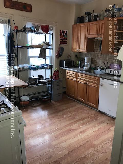 Building Photo - 22 Royal St