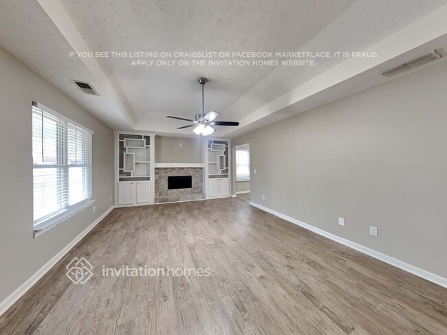 Building Photo - 495 Mountainview Dr