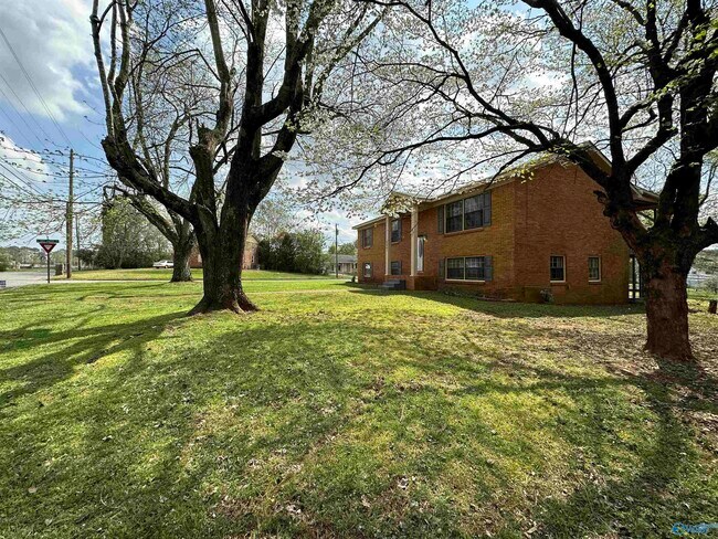 Foto del edificio - 2601 Rita Ln NW