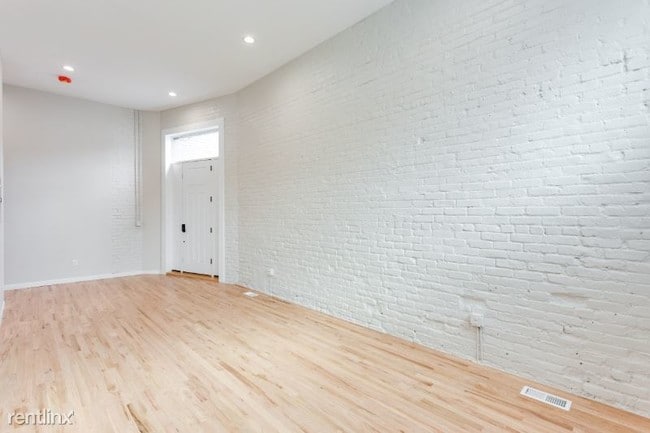 Building Photo - 2 br, 1 bath Condo - 1234 E Colfax Ave