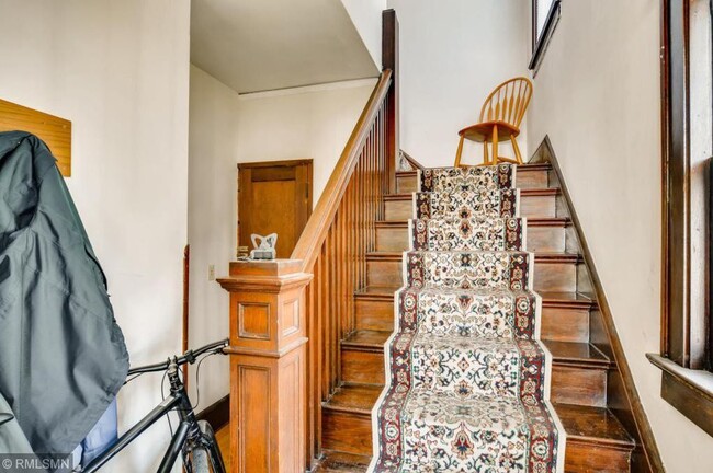 Front stair - 3136 Longfellow Ave