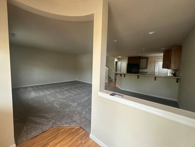 Foto del edificio - $500 off for first month rent