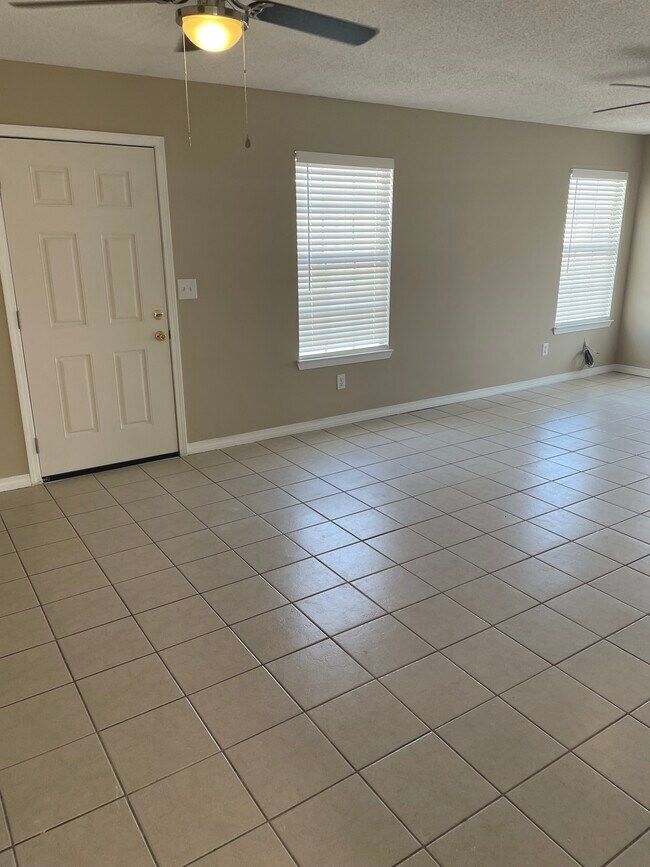 Foto del edificio - 426 Apple Dr