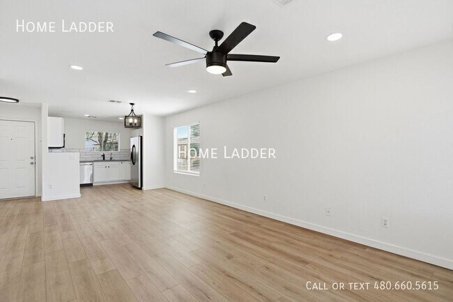 Building Photo - 16030 W Woodlands Ave