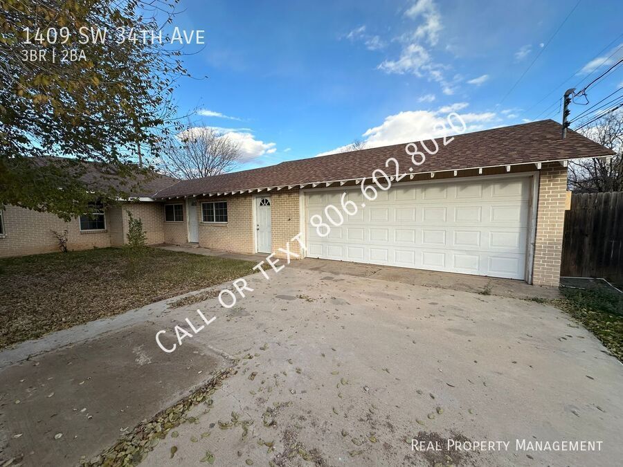 Foto principal - Spacious 3 bed 2 bath home with easy acces...