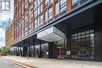 Building Photo - 608 Richmond St W