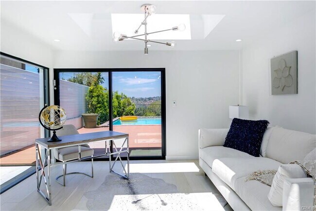 Foto del edificio - 9653 Highridge Dr