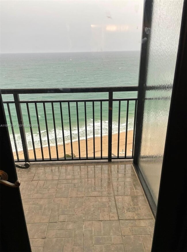 Foto del edificio - 3800 Galt Ocean Dr