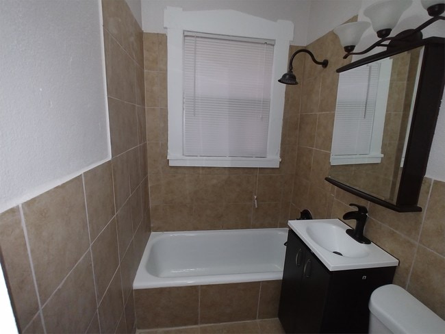 Building Photo - 1173 Vance Ave