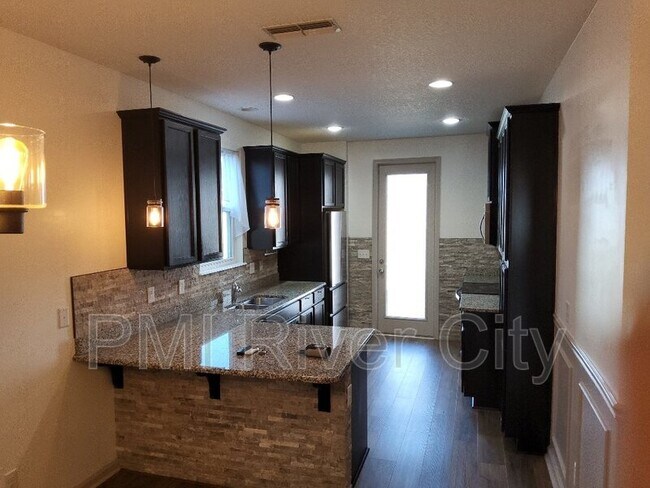 Foto del edificio - 453 Vineyard Ln