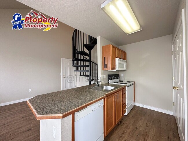 Foto del edificio - 250 W Mallard Dr