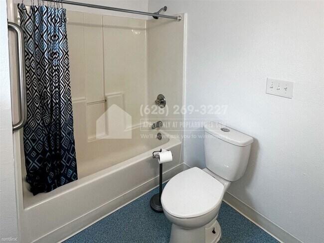 Foto del edificio - 1 br, 1 bath House - 8005 SE Bybee Blvd -