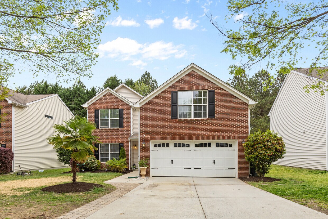 Foto principal - 512 Red Oak Ct