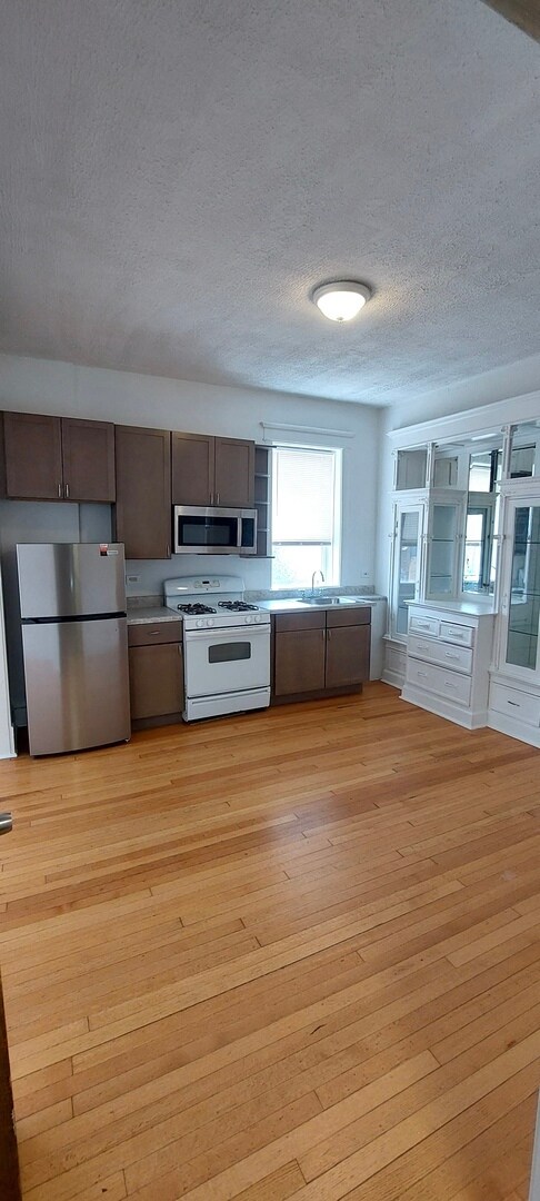 Building Photo - 3503 W 26th St