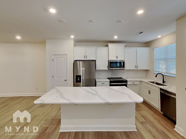 Foto del edificio - 1518 Cedar Tree Dr