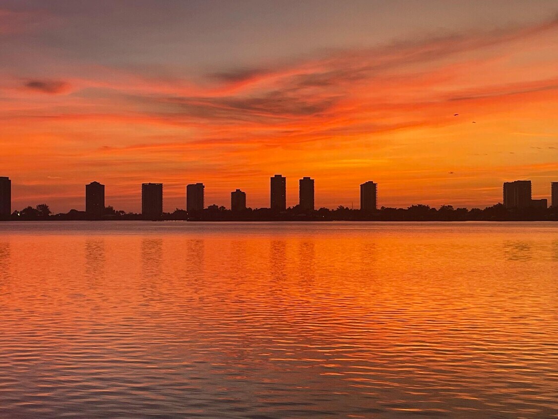 501 Lake Shore Dr Unit 301, Lake Park, FL 33403 Condo for Rent in