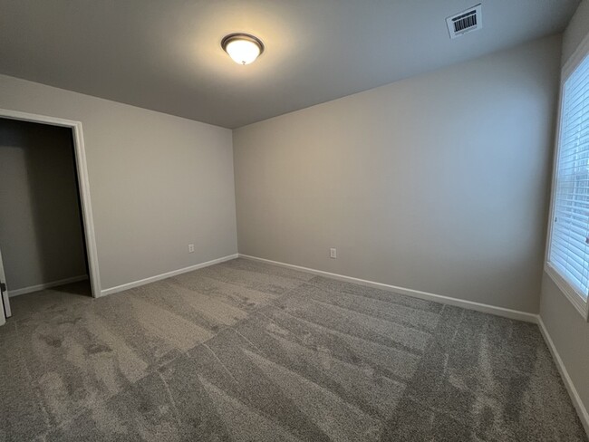 Building Photo - 3161 Westgate Pk Dr