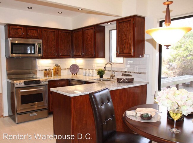 Building Photo - 4 br, 3 bath House - 9004 Home Guard Dr