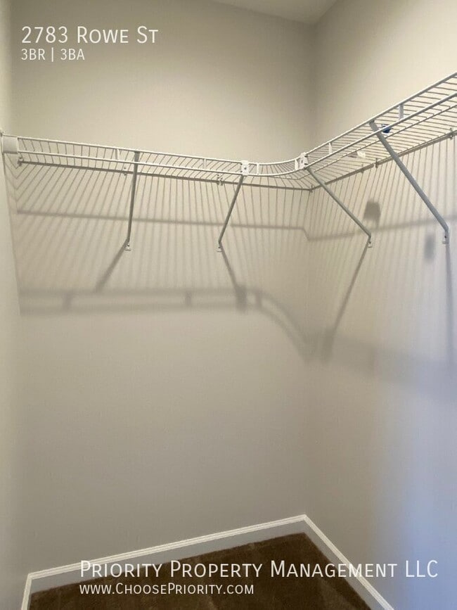 Foto del edificio - 2783 Rowe St