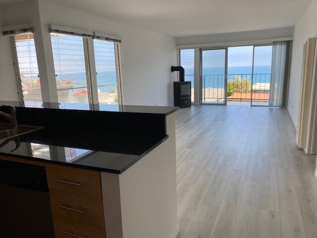 Building Photo - 18239 Coastline Dr