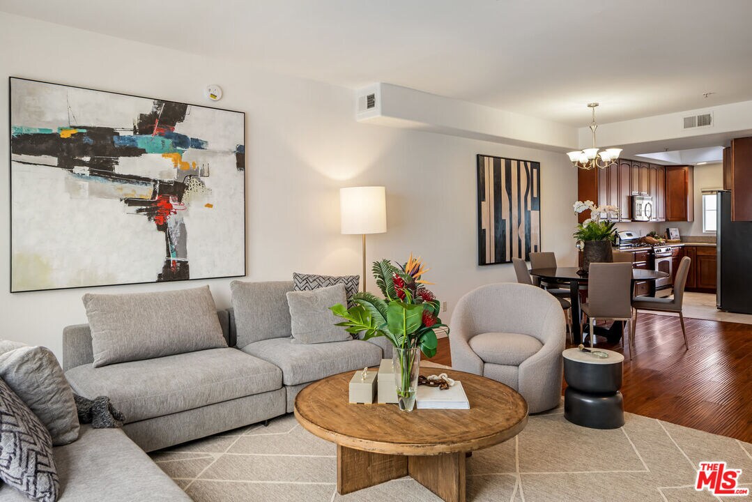 Foto principal - 109 S St Andrews Pl