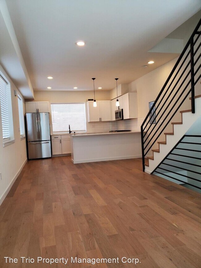 Foto del edificio - 3 br, 2.5 bath House - 5244C Brooklyn Ave NE