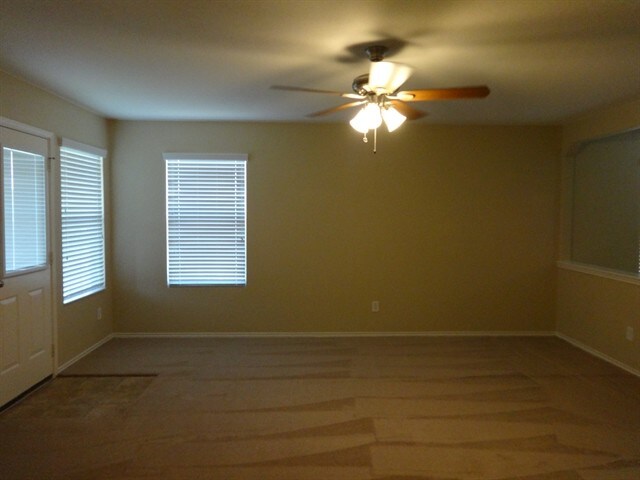 Building Photo - 7711 Saratoga Knoll