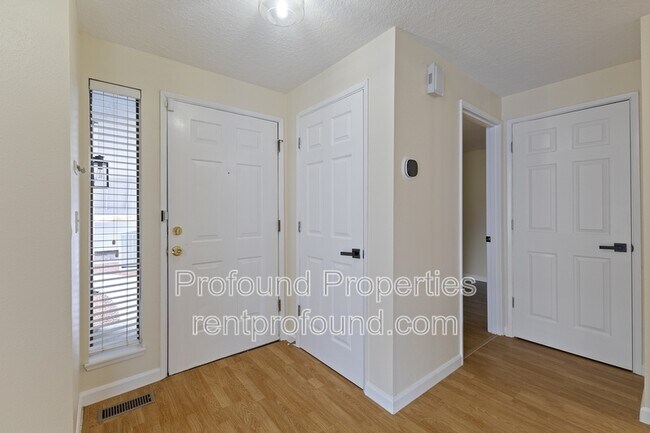 Foto del edificio - 21560 SW Augusta St