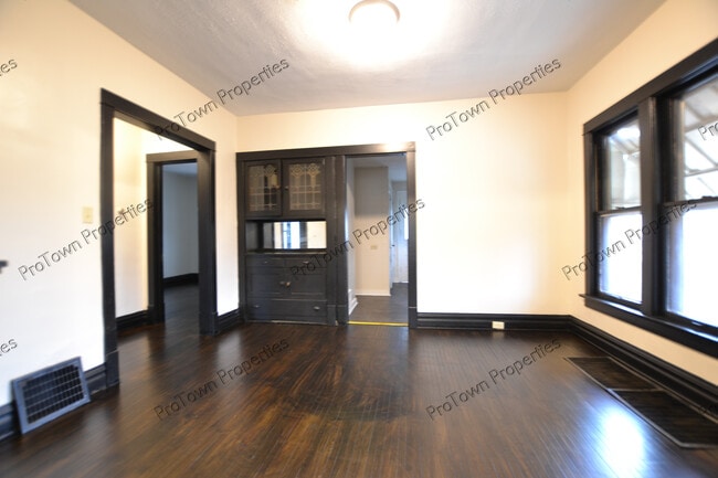 Building Photo - 573 Dover St