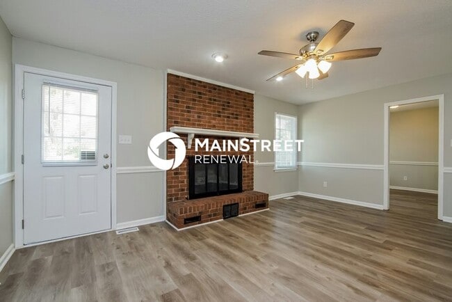 Building Photo - 3 Bedroom Pet-Friendly Home in Smithfield, NC with Main Street Renewal