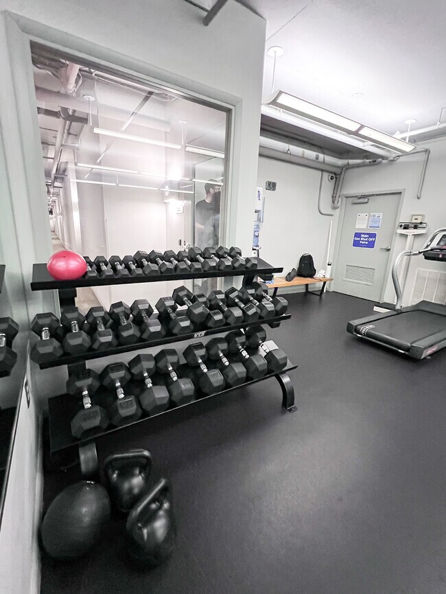 Exercise Room - 1300 N St NW
