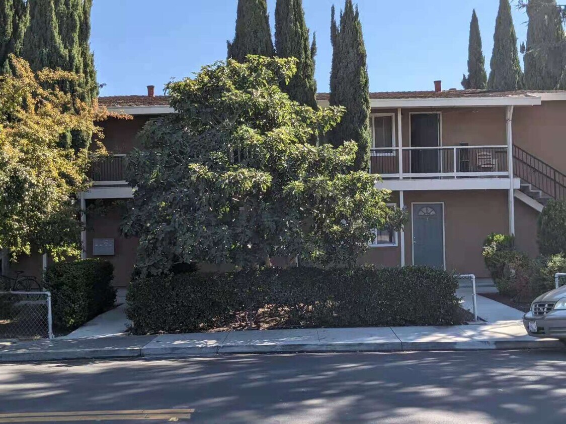 Primary Photo - 2085 Jackson St