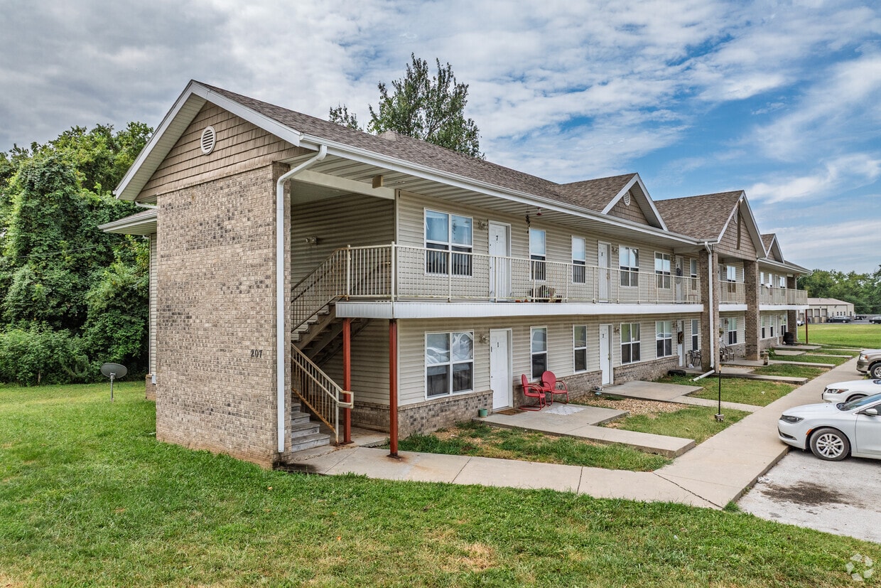 Primary Photo - Oak Cliff Apartments