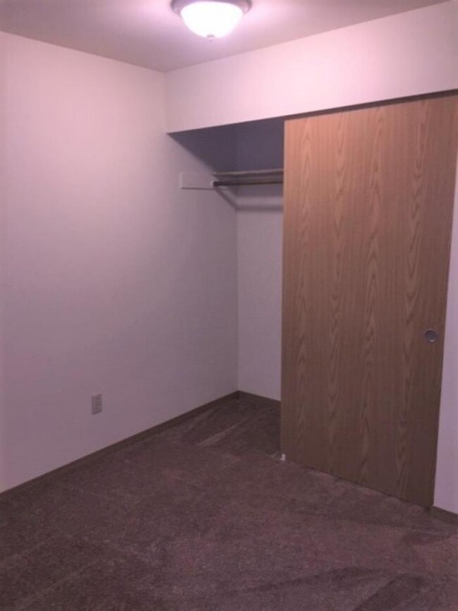 Building Photo - 2 bedroom in Seattle WA 98116