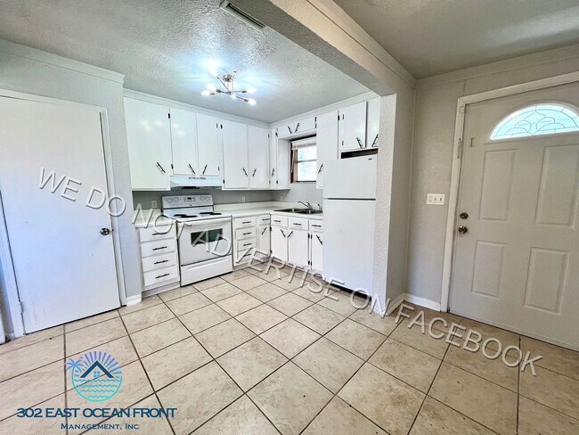 Building Photo - 5640 Ramona
