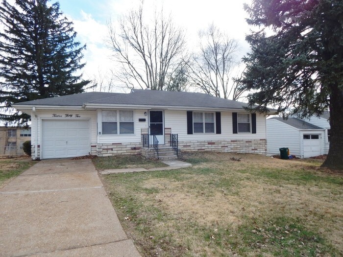 Primary Photo - 1232 Addison Dr