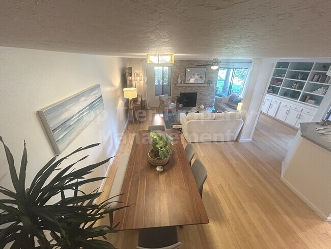 Foto del edificio - 4016 Aguila St