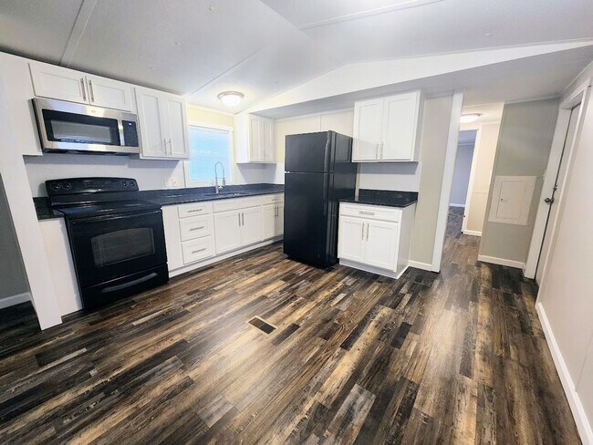Foto del edificio - 2 Bedroom Mobile Home Close to Wren